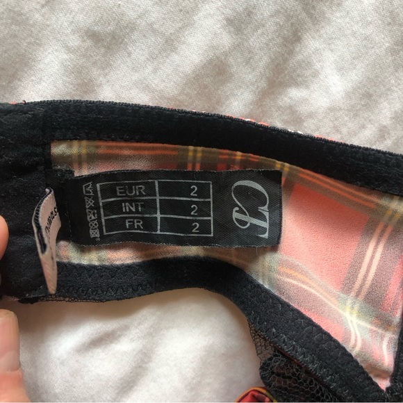 Red plaid and lace garter belt made in France - Picture 4 of 9